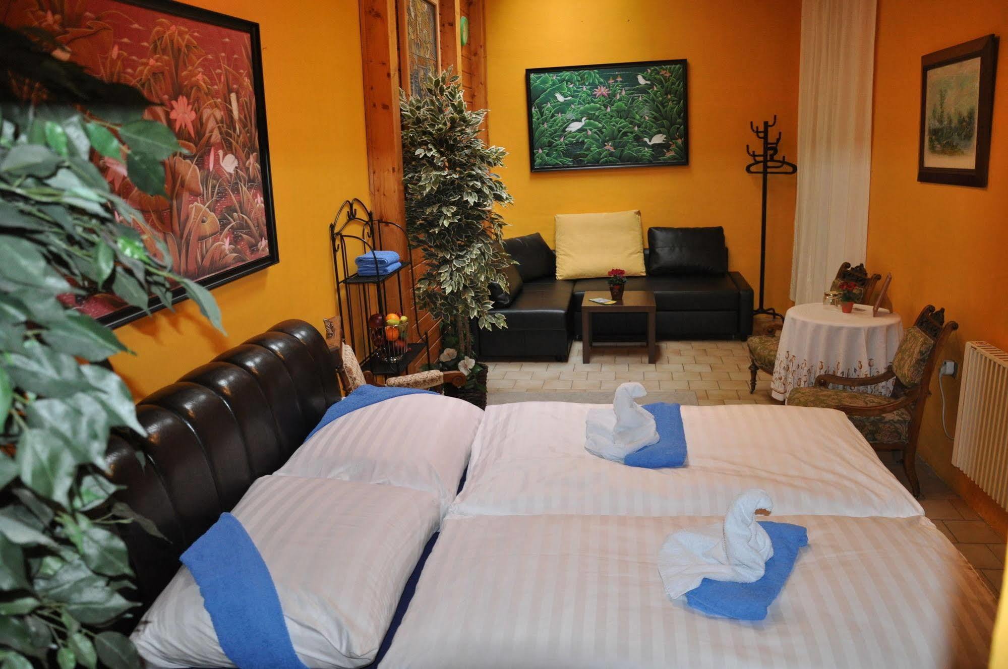 Centrum Tiffany Pension Domazlice Exterior photo